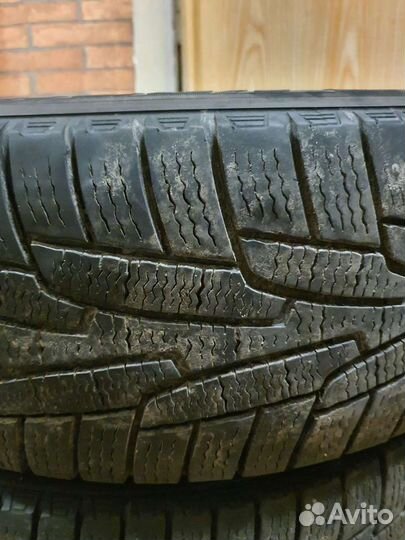 Kumho I'Zen KW15 215/60 R17