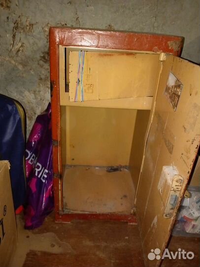 Сейф из толстого металла СССР