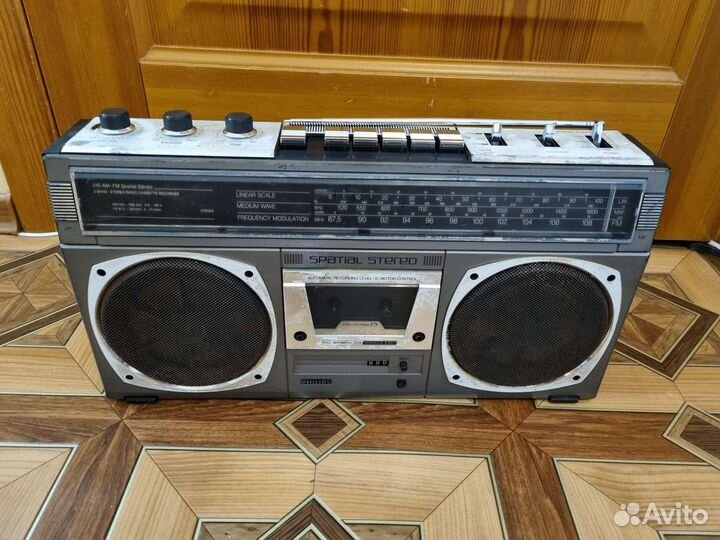 Неисправный магнитофон Philips 22AR510, 1981 год