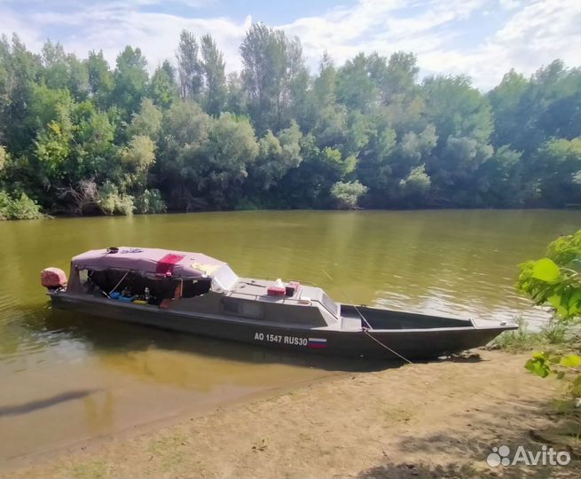 Лодка моторная RiverBoat Caspiy 90 каютная