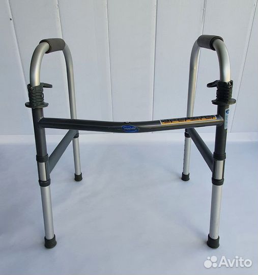 Ходунки Invacare (нешагающие)