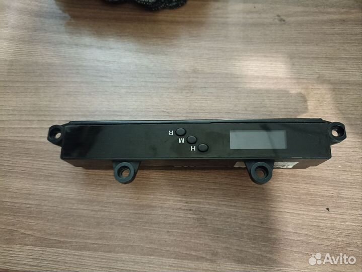 Часы Kia Rio 2010
