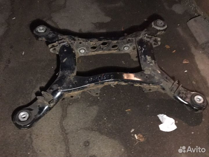 Подрамник задний Мерседес мл гл 164