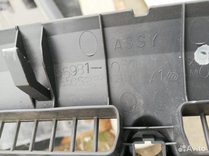 Накладка на торпедо передняя Toyota Camry V40 2008