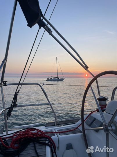 Морские прогулки и аренда яхты Адлер