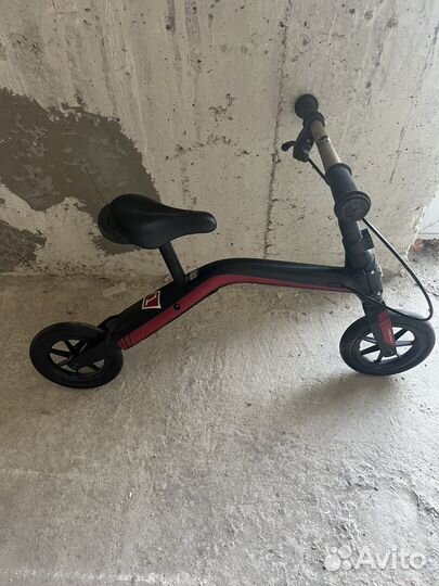 Беспедальный велосипед-самокат Audi Sport