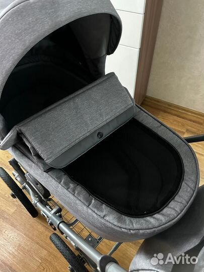 Прогулочная коляска Roan Bloom