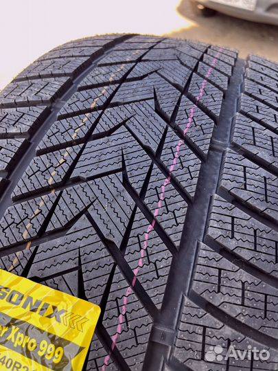 Sonix WinterXPro 999 275/50 R21 117T