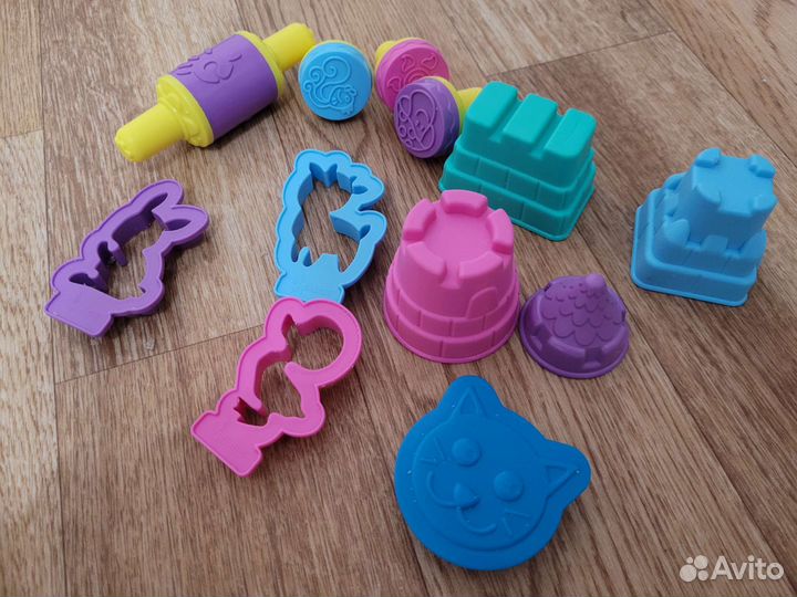 Кинетический песок Kinetic Sand 4,5 кг и формочки