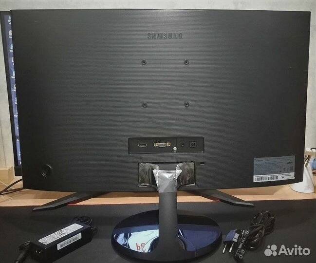 Монитор LCD Samsung 23.5