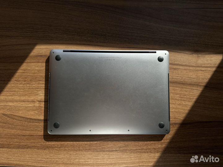 Macbook Pro 13 2018 Touch Bar A1989