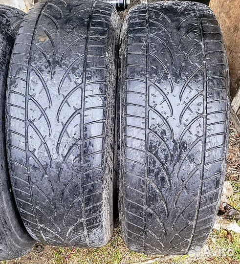 Bridgestone Dueler H/P 245/70 R16