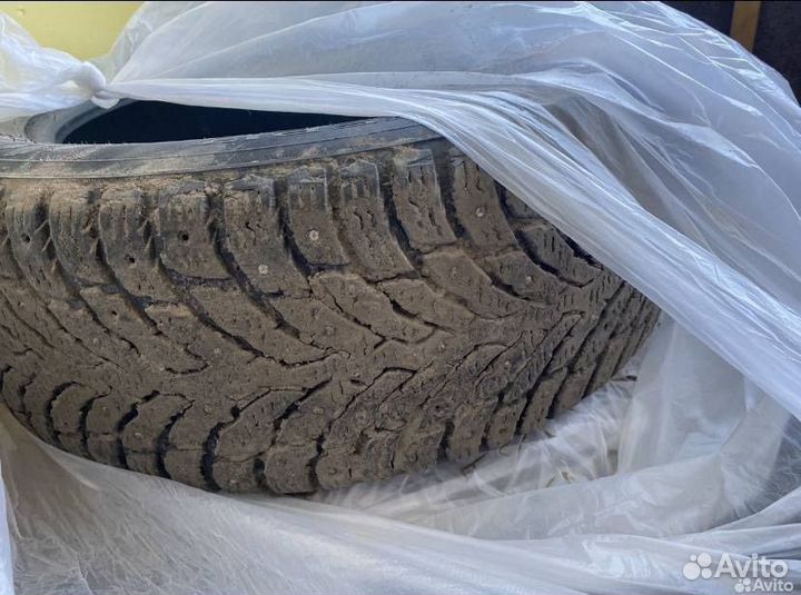 Nokian Tyres Hakkapeliitta 9 215/55 R17 19R