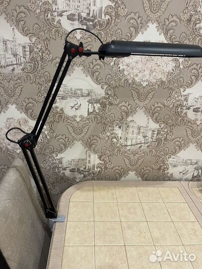 Лампа настольная