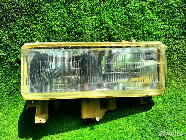 979 фара на mitsubishi canter