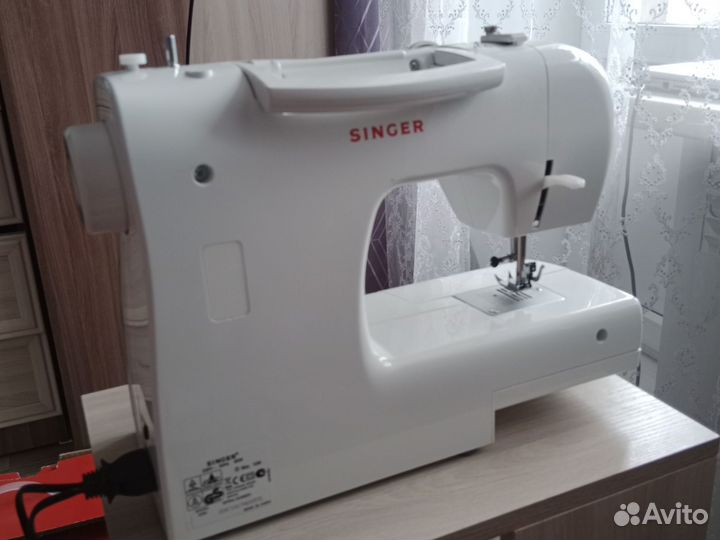 Швейная машина Singer tradition