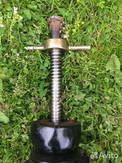 Ножка стула вращающаяся старинная