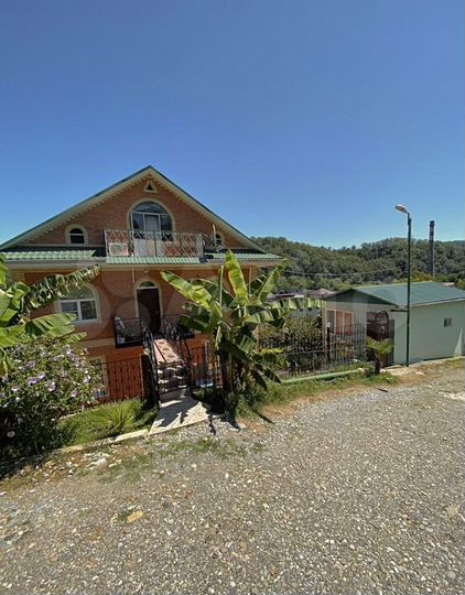 Дом 360 м² на участке 8 сот.