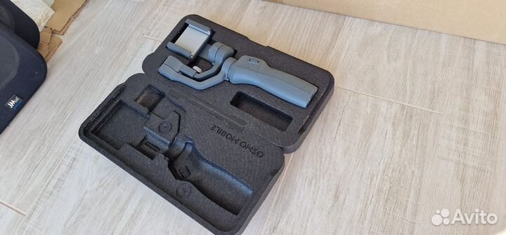 Cтабилизатор для смартфона DJI Osmo Mobile 2