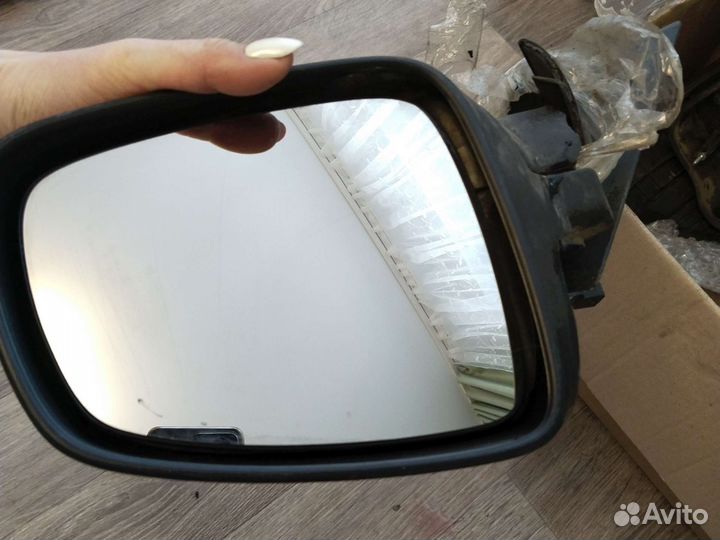 LADA xrey зеркальный элемент правый