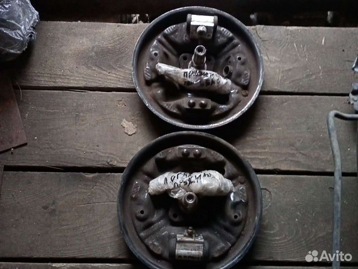 Барабанный тормоз Renault Logan I