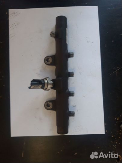 Рейка топливная Renault Megane, II Рестайлинг 2007