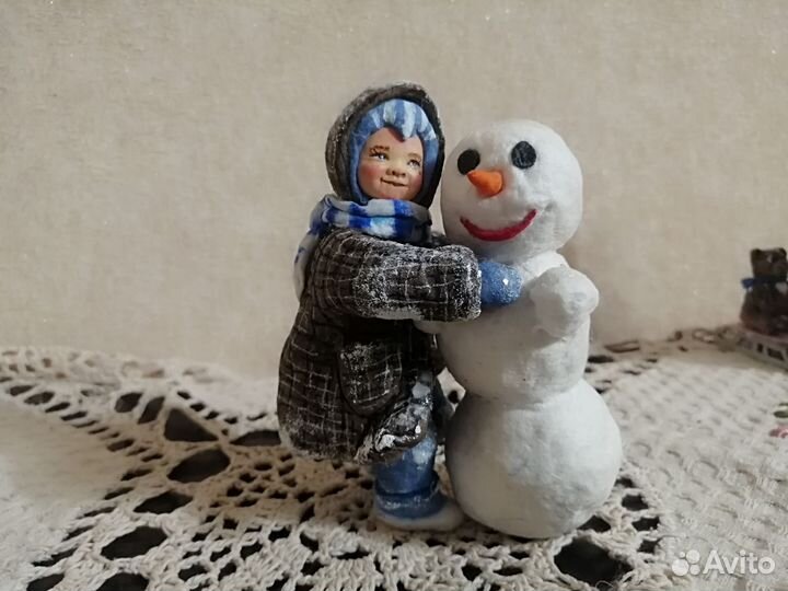 Малыш и снеговик