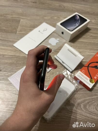 iPhone Xr, 64 ГБ