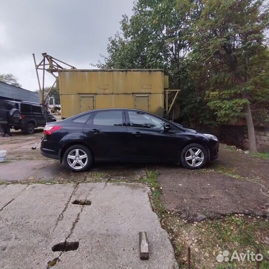 Ford Focus 1.6 AMT, 2012, битый, 256 297 км