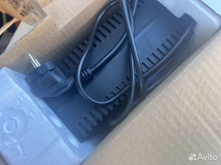 Источник бесперебойного питания Cyberpower UTC650E