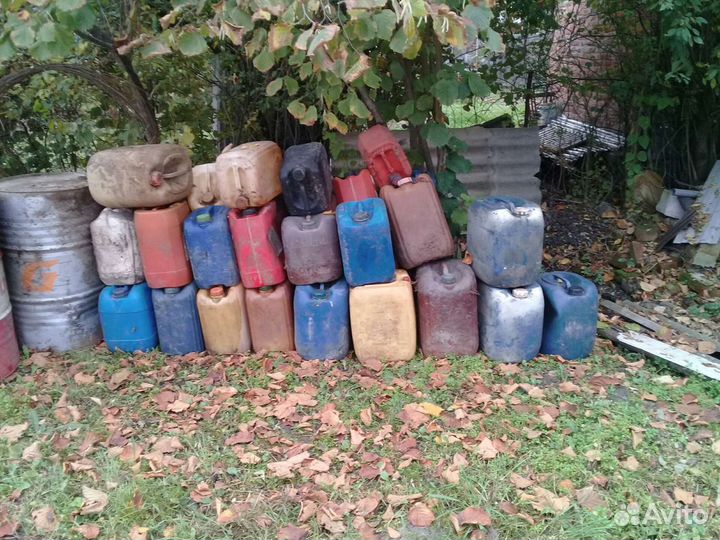 Продам пластиковые канистры