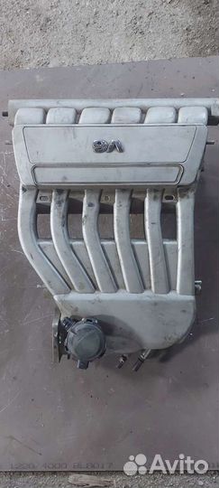 Коллектор впускной на Volkswagen Phaeton