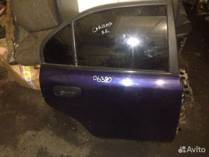 Дверь Митсубиси Каризма