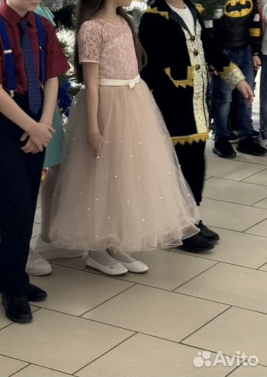 Нарядное платье для девочки 4-7 лет