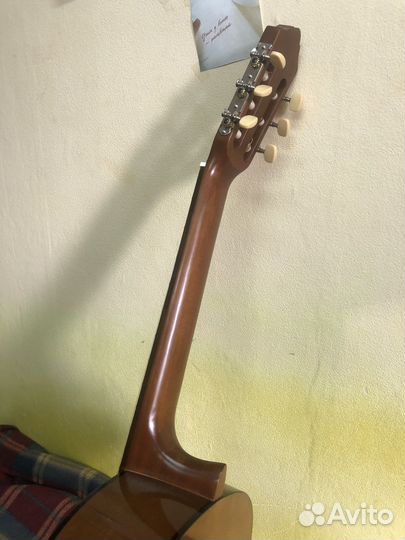 Гитара Yamaha CM40