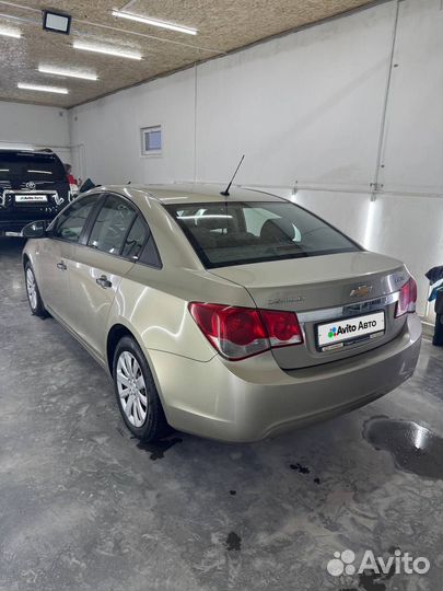 Chevrolet Cruze 1.6 AT, 2010, 156 000 км