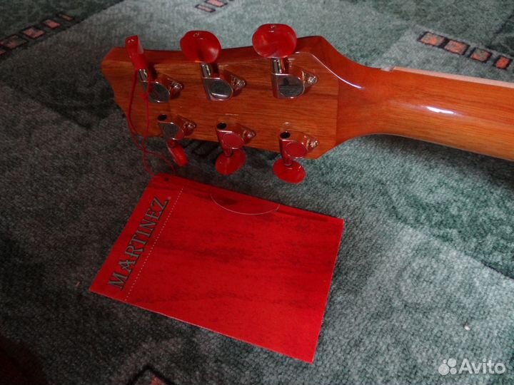 Электроакустическая гитара Martinez FAW 1216 EQ