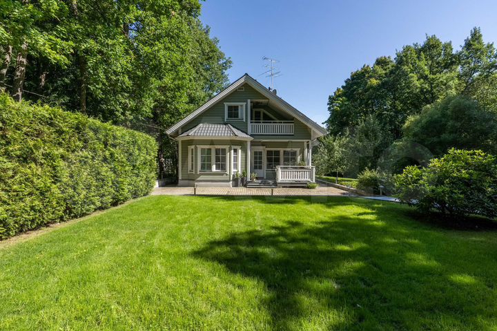 Дом 165,7 м² на участке 18 сот.