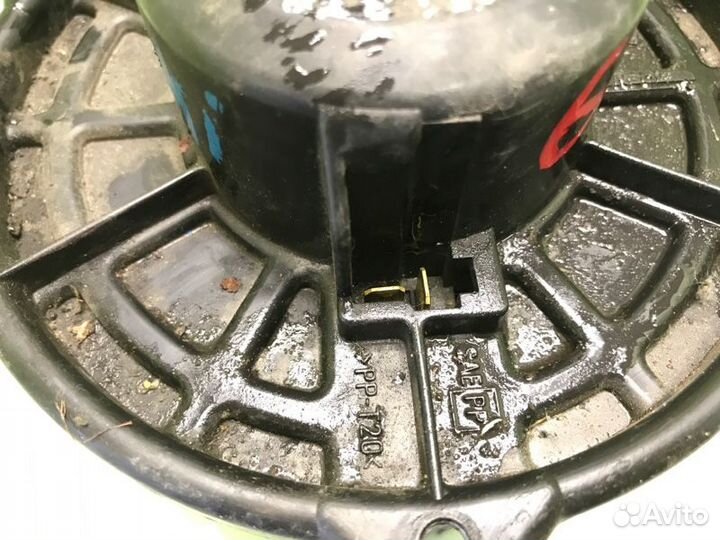 Моторчик печки Suzuki Swift 2 GL 1.3 G13BB 2001