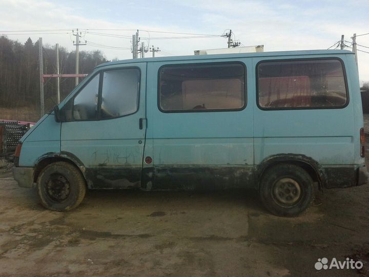 Песок,навоз,перегной, торф, щебёнка, опилки