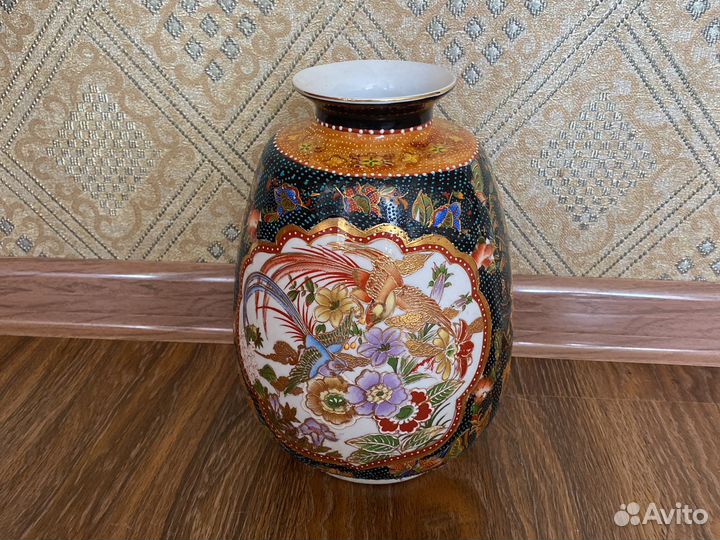 Антикварная ваза с японской карикатурой, Сацума