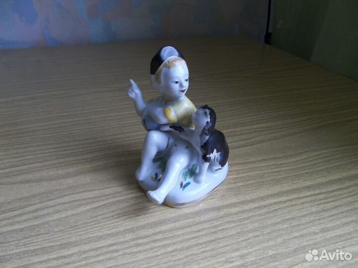 Статуэтка фарфоровая лфз