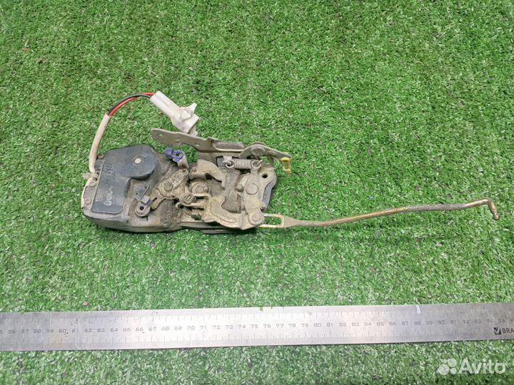 Замок двери Toyota Tercel L40