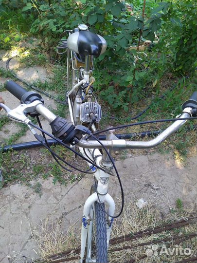 Велосипед с бензиновым мотором