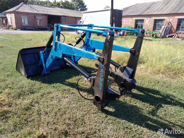 Погрузчик фронтальный пку 0,8 (кун Magnus)