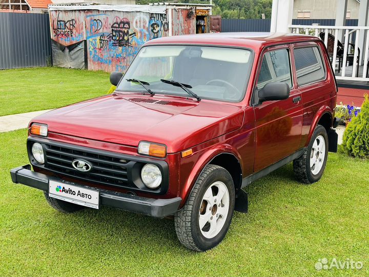 LADA 4x4 (Нива) 1.7 МТ, 2017, 100 000 км