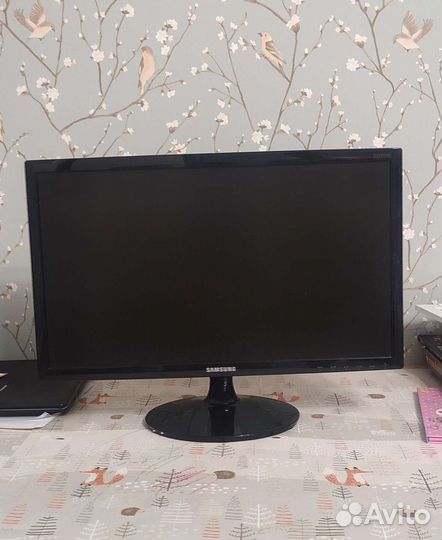 Монитор Samsung 22 дюйма