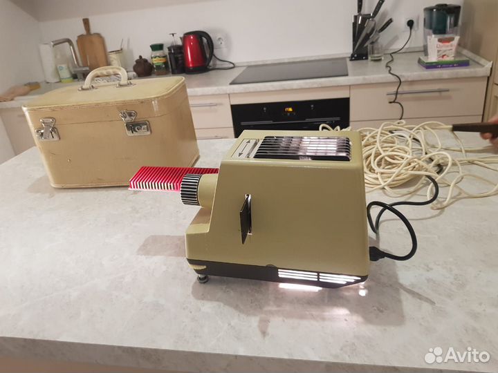 Немецкий винтажный слайд-проектор Liesegang Fantax