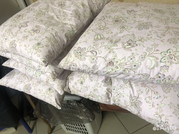 Подушки пух-перо в новом напернике 65/65