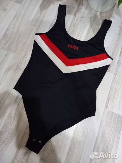 Боди Levis